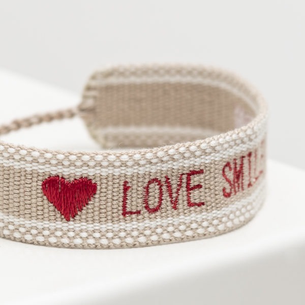 Bracelet Love Smile Dream Risette and Co en collaboration avec 23 Mai _ detail love